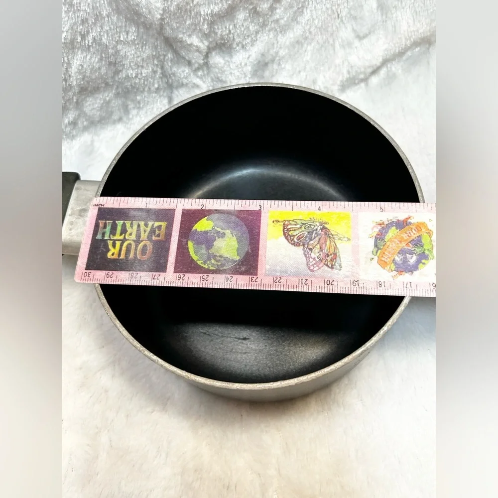 T-FAL NON STICK 1 QUART SAUCE PAN W/GLASS LID